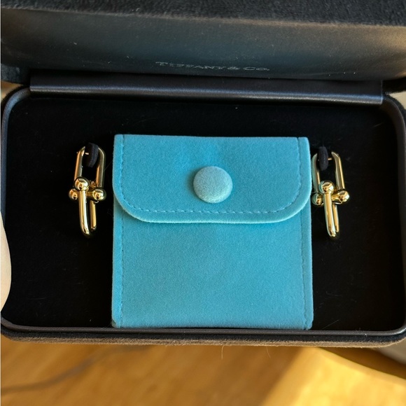 TIFFANY & CO
Yellow gold Large HardWear earrings - Picture 12 of 12